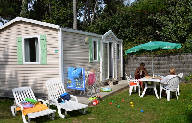 Salon de jardin et bains de soleil pour le cottage Penty