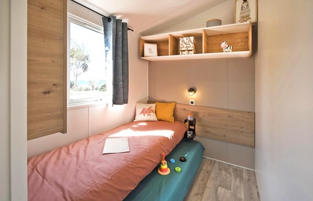 Chambre avec 1 lit simple et 1 lit gigogne escamotable