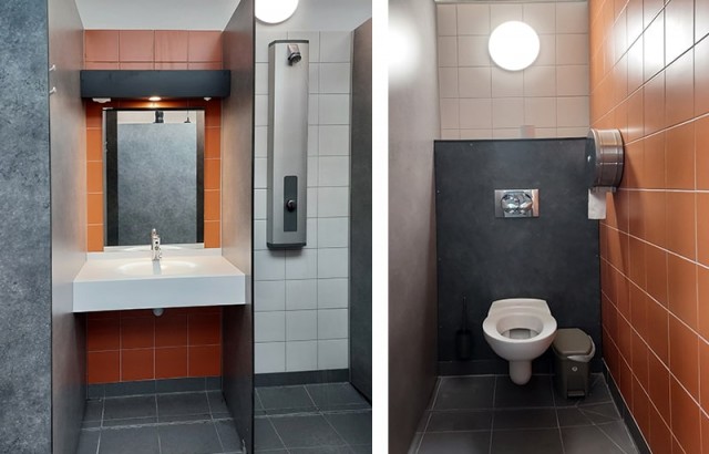 Cabine avec lavabo avec douche - Toilettes